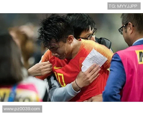 足球巨星泪洒赛场背后原因揭晓 他们为何在关键时刻忍不住流泪